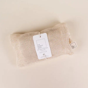 bundle of cotton mesh produce bags with tag on top