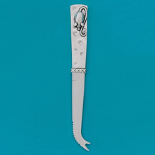 Load image into Gallery viewer, Basic Spirit Canada Cheese Knives Mouse Cheese Knife Cheese Knives
