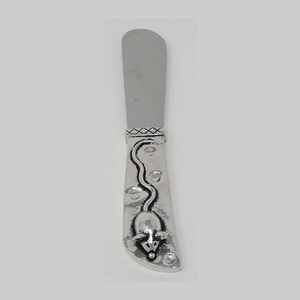 Basic Spirit Canada Cheese Knives Mouse Pate/Cheese Spreader