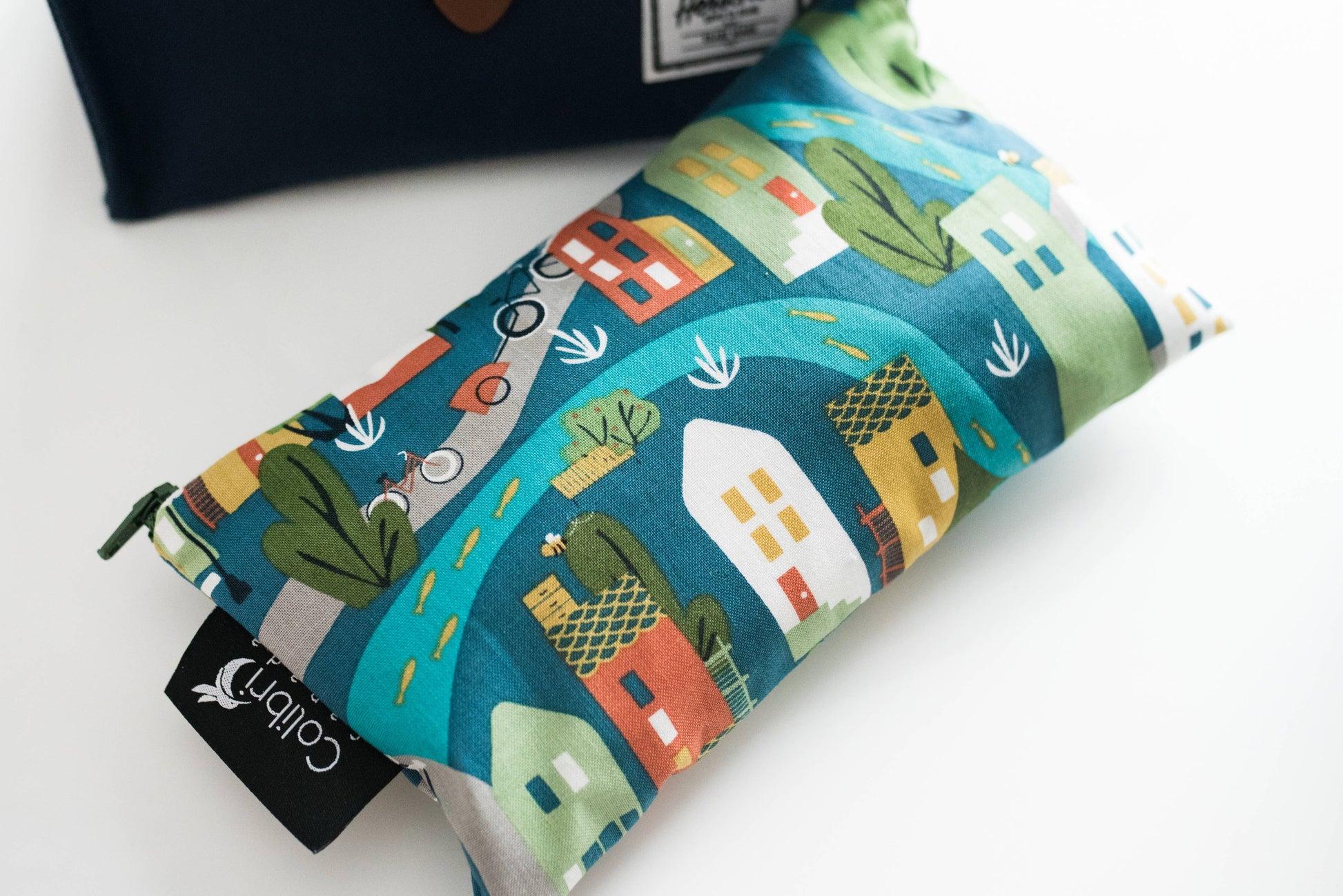 Colibri Canada Urban Cycle Reusable Snack Bag - Medium laying on table