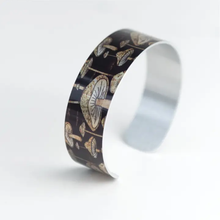 Load image into Gallery viewer, Giftologie jewellery Small Cuff Bracelet
