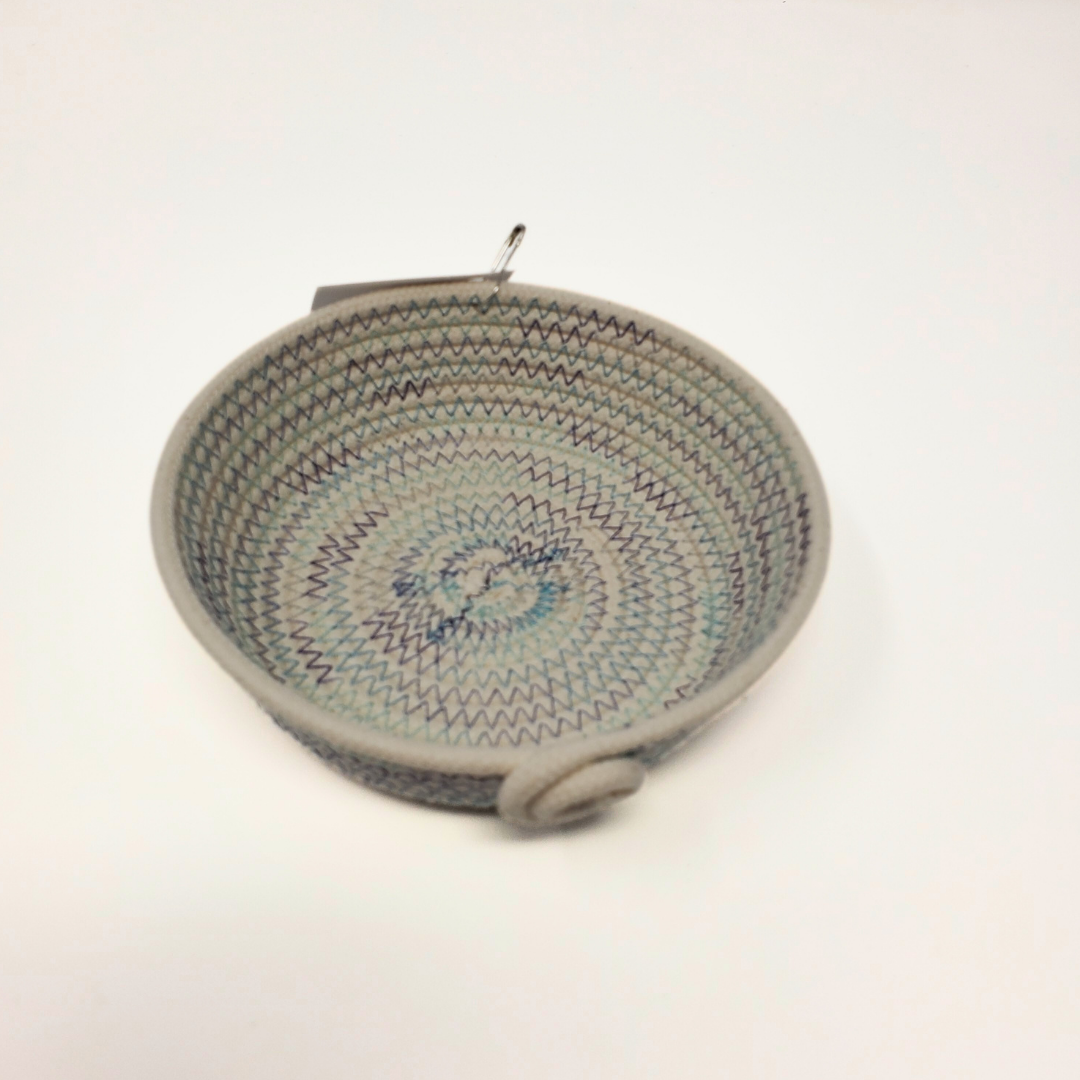 natural rope bowl with coloured stitch