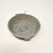 Load image into Gallery viewer, natural rope bowl with coloured stitch
