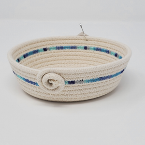 natural rope coloured bowl with coloured stitch lint