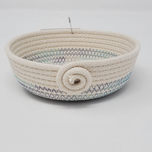 Load image into Gallery viewer, Natural coloured rope bowl with coloured stitch
