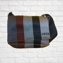 Load image into Gallery viewer, U.S.E.D. Accessory wine stripe Pauline Shoulder Bag
