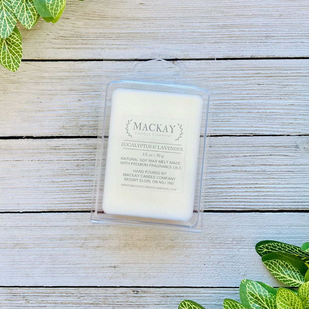 white wax melt with clear label in plastic